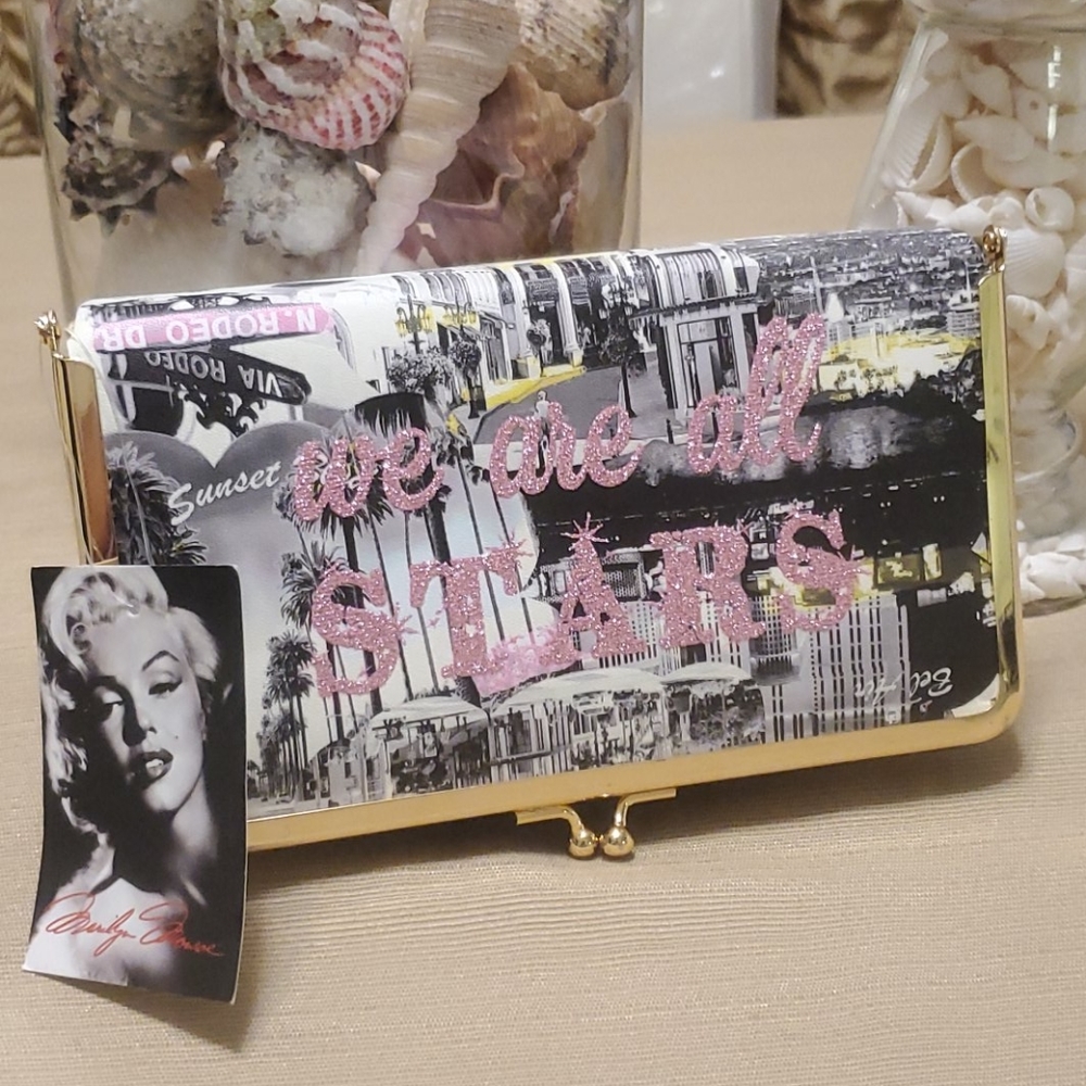 Marilyn Monroe makeup case